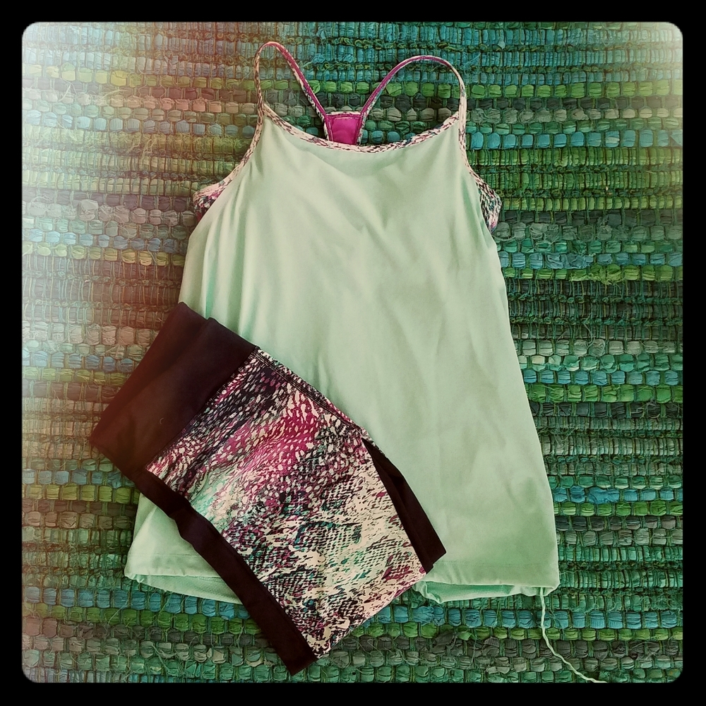 Fabletics snake print workout outfit